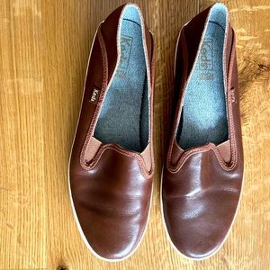 Keds leather slip on sneakers.  Gently worn in very good condition.